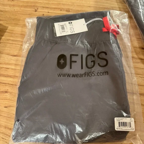 Figs Gray Scrub Set - Picture 3 of 5